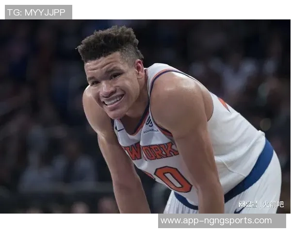 兰德尔赞麦丹在联防中表现突出防守范围广泛堪称优秀护筐者