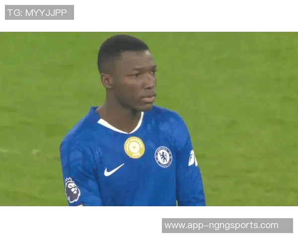 凯塞多同款防守引争议什克鲁莽踩脚裁判视而不见引发热议