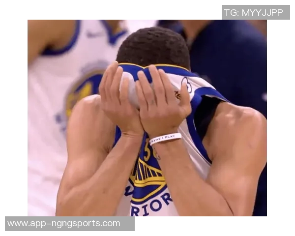 文班谈输球原因防守不足致败库里高效表现凸显问题所在